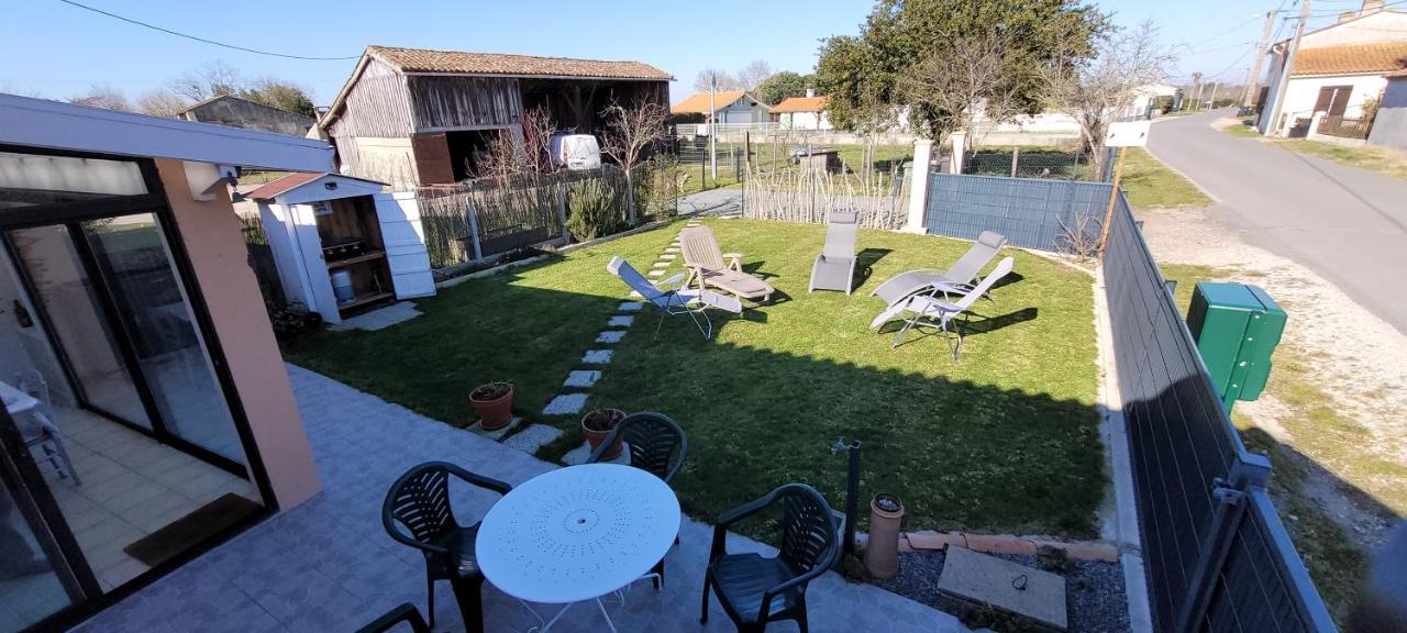 "Les Hirondelles" Villa Jau-Dignac-et-Loirac Bagian luar foto
